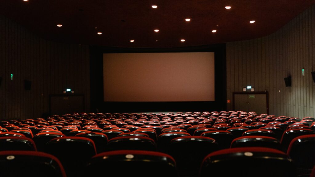 おすすめのソロ活の4つ目で示した映画の写真です